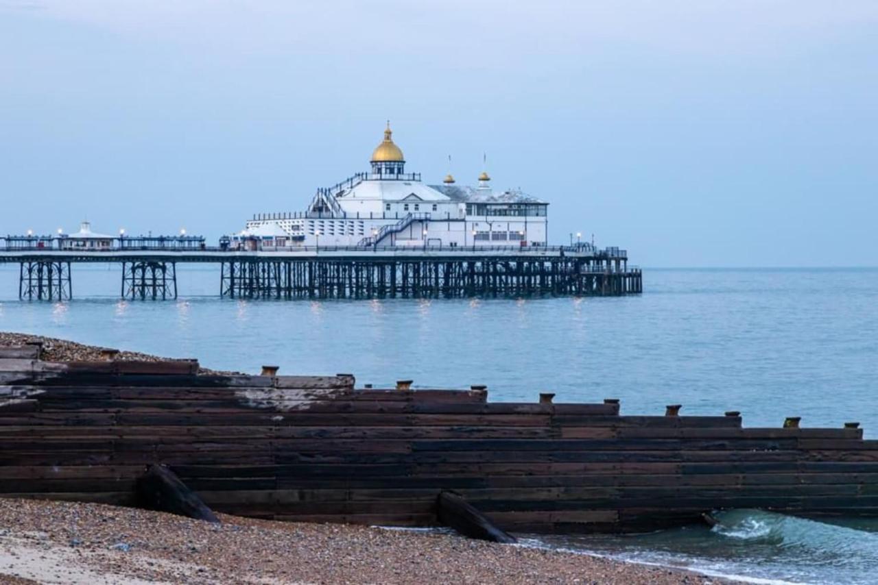 OYO Marine Parade Hotel Torneo de Torneo de Eastbourne Exterior foto